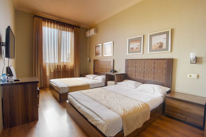 Room 5 of 85