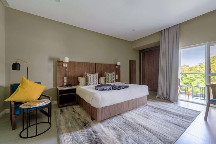 Room 16 of 25