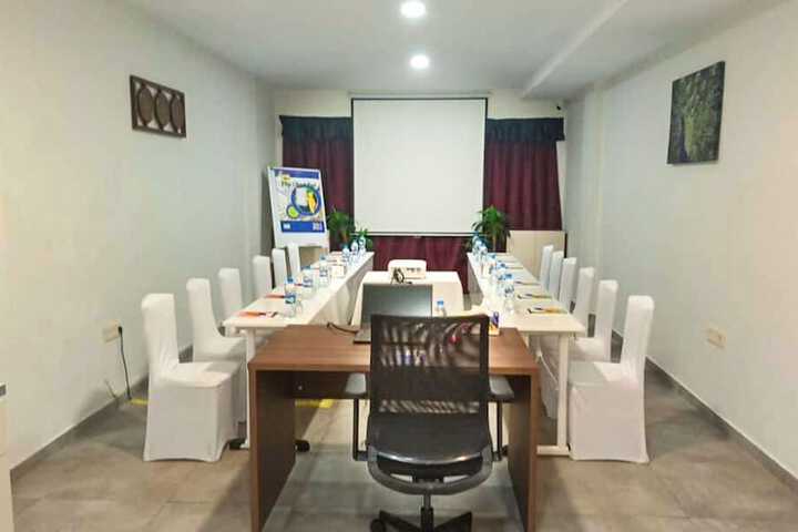 Room 4 of 92