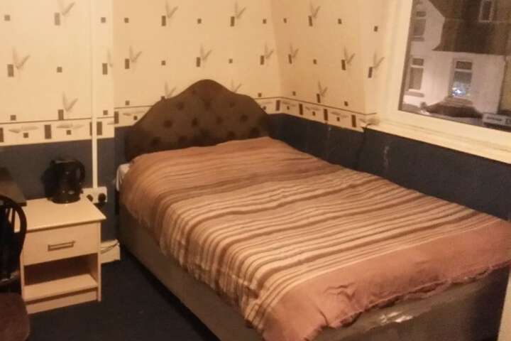Room 4 of 34