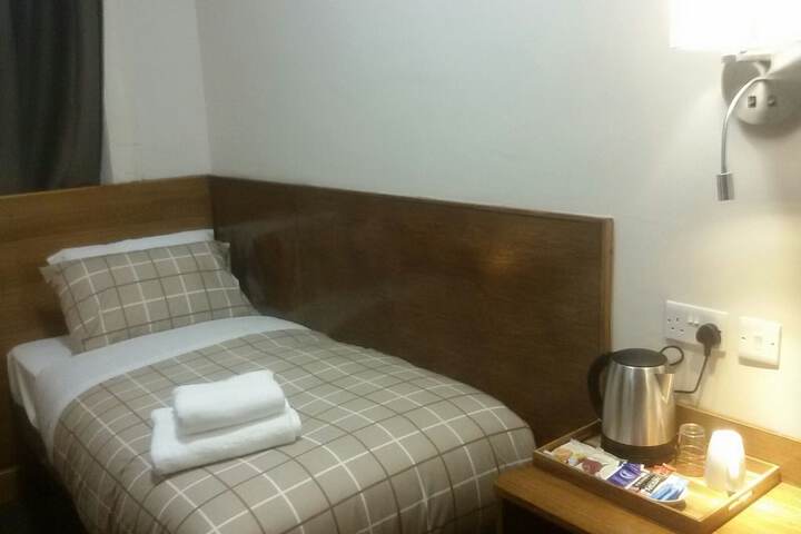 Room 5 of 26