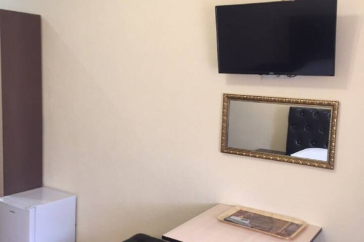 Room 26 of 47