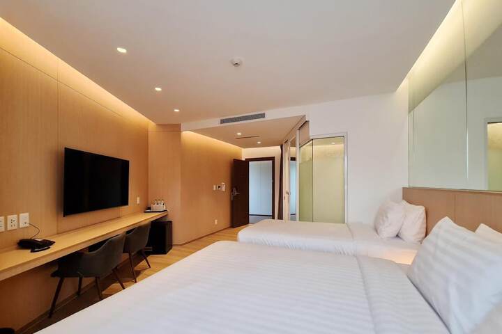 Room 18 of 41