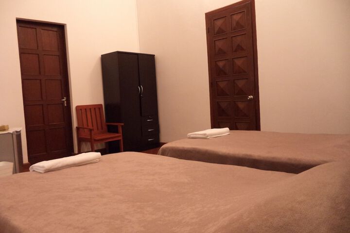 Room 13 of 38