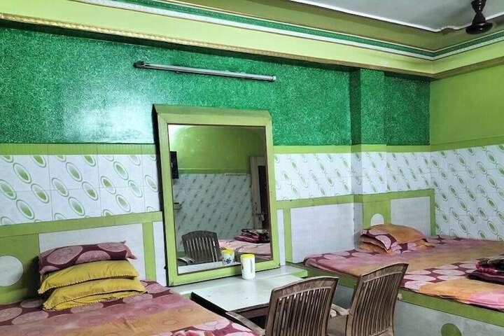Room 4 of 29