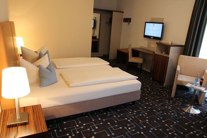 Room 12 of 47