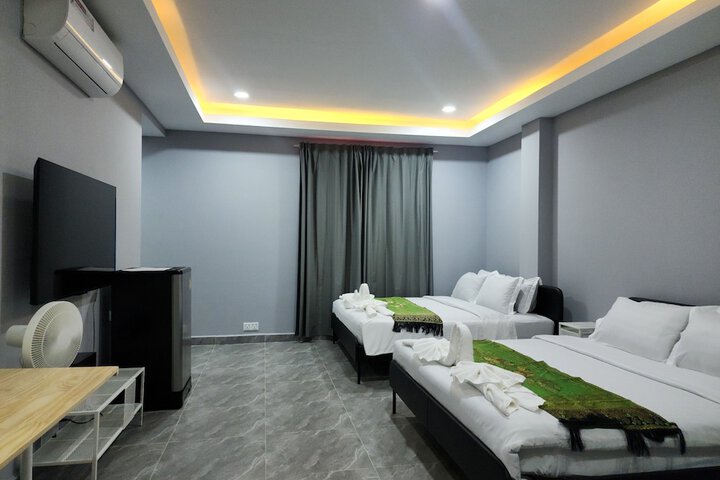 Room 35 of 65