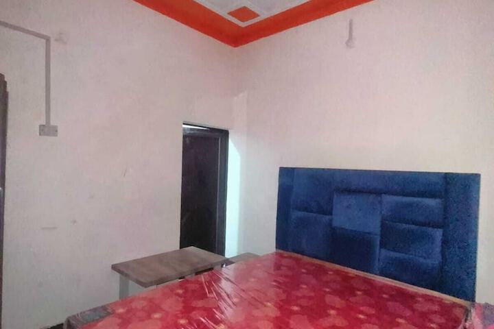Room 3 of 9