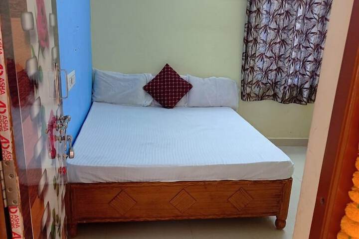 Room 6 of 7