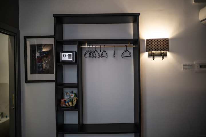 Room 108 of 209
