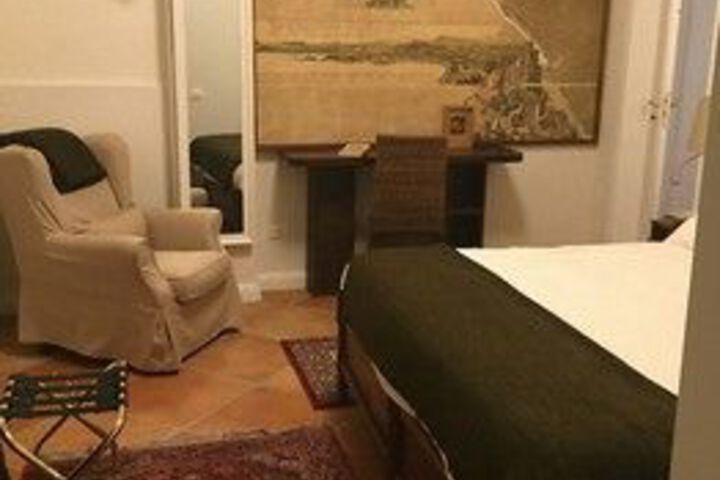 Room 7 of 13