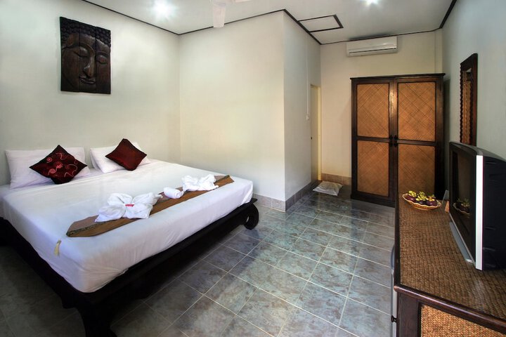 Room 4 of 44