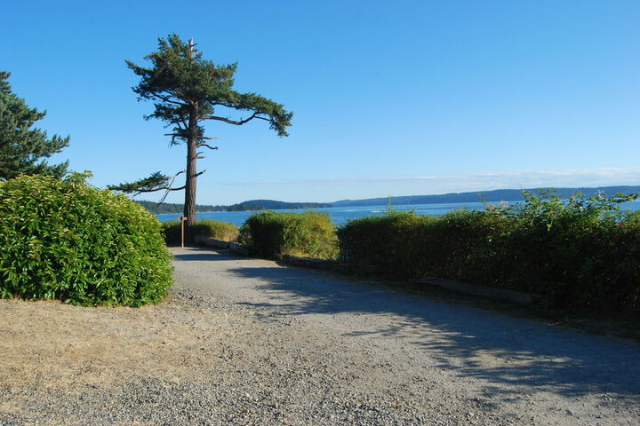 Property Grounds 21 of 24