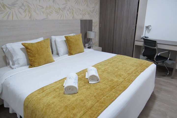 Room 17 of 48