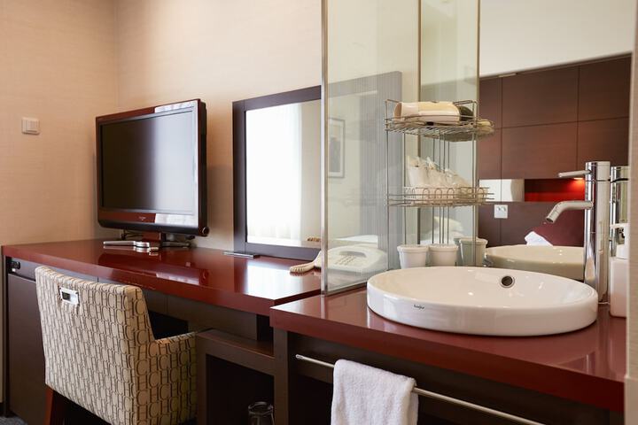 Room 12 of 52