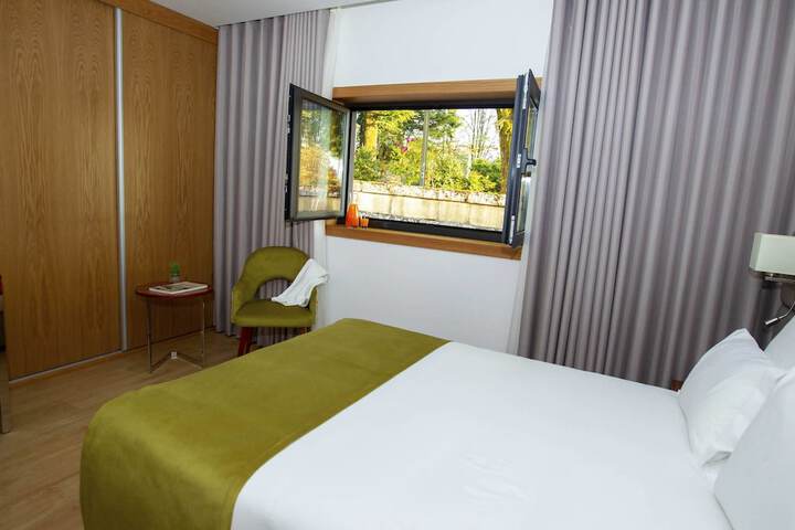 Room 7 of 48