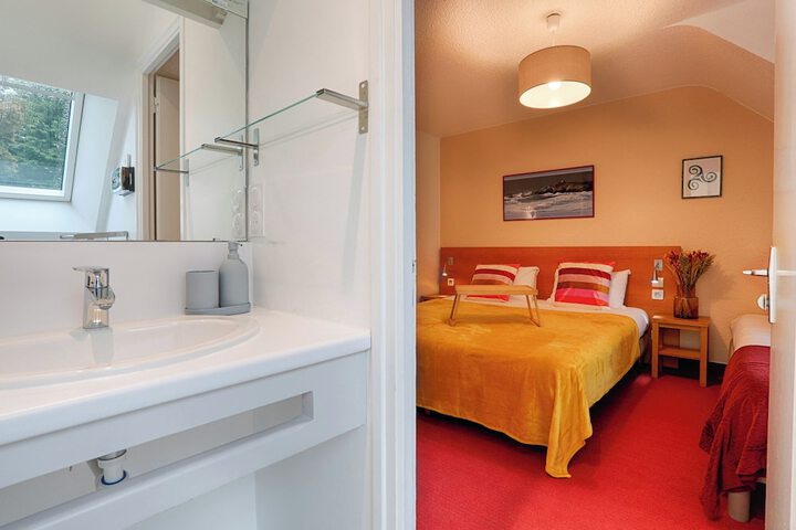 Room 119 of 191