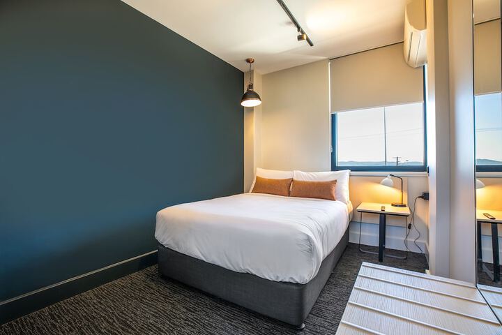 Room 11 of 31