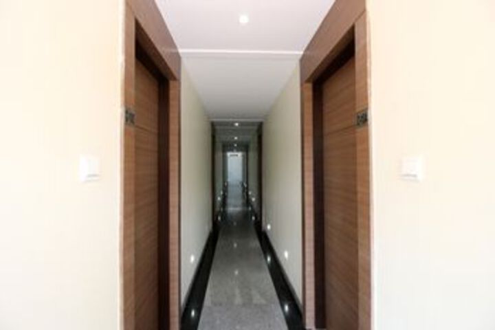 Ballroom/Hall 15 of 25