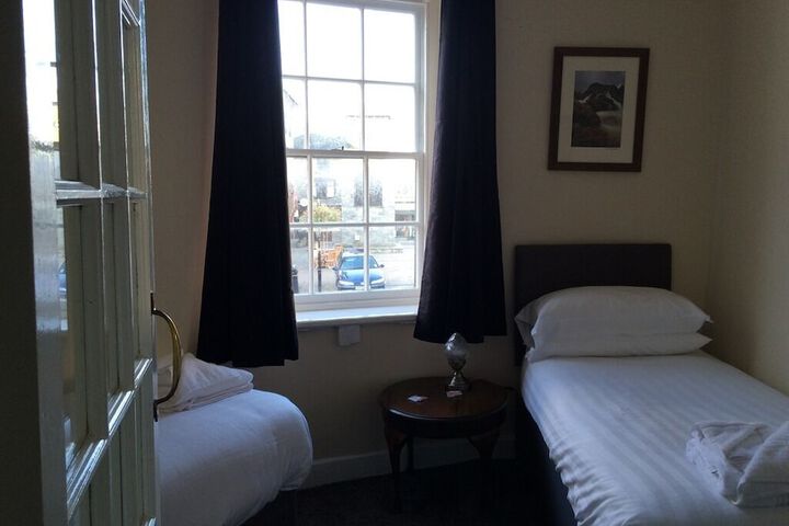 Room 16 of 29