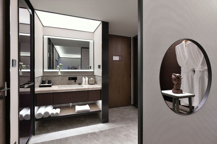 Room 21 of 39