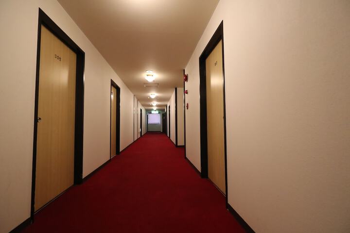 Ballroom/Hall 17 of 19