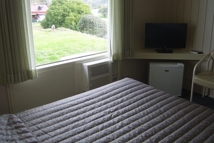 Room 6 of 87