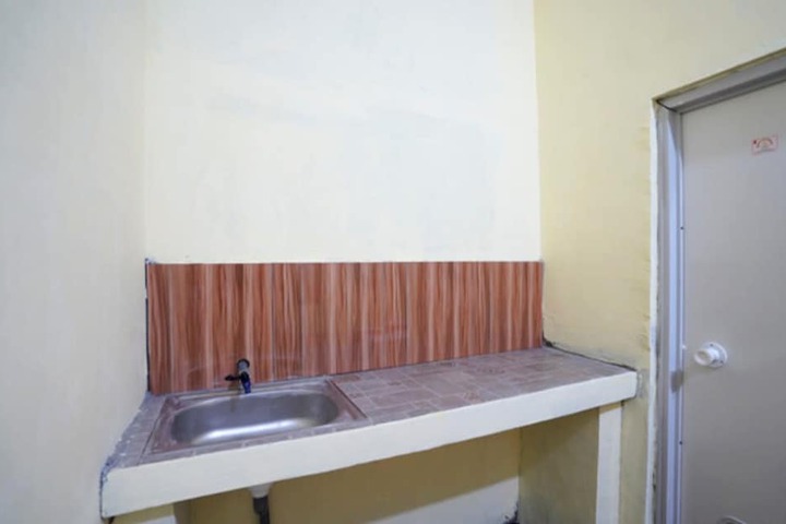 Room 16 of 27