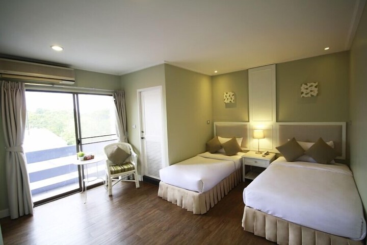 Room 3 of 30