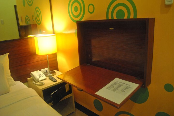 Room 20 of 108