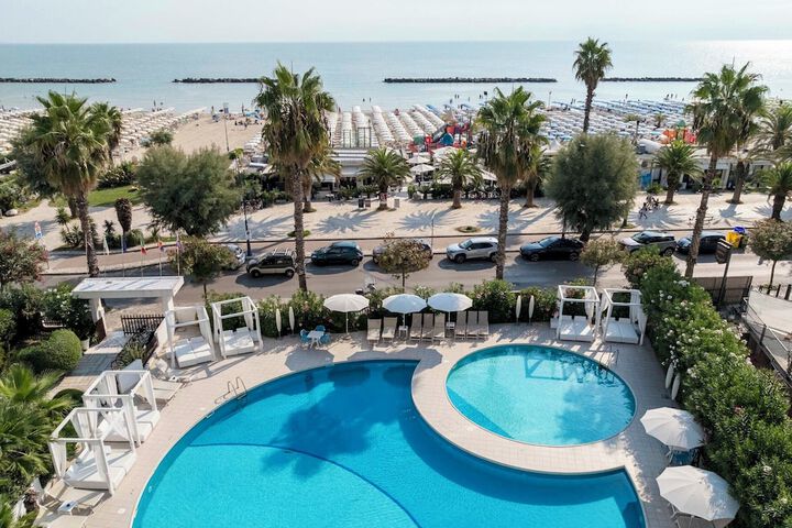 International Hotel &  Suite in San Benedetto del Tronto