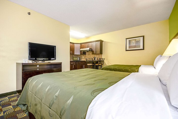 2 Double Beds (9 of 9)
