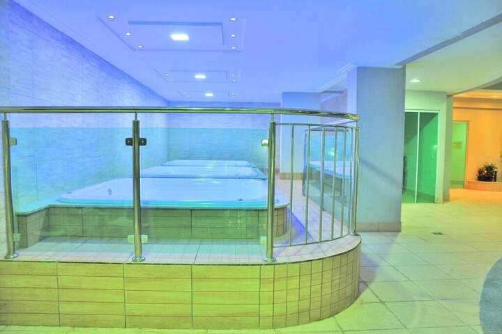 Hot Tub 28 of 50