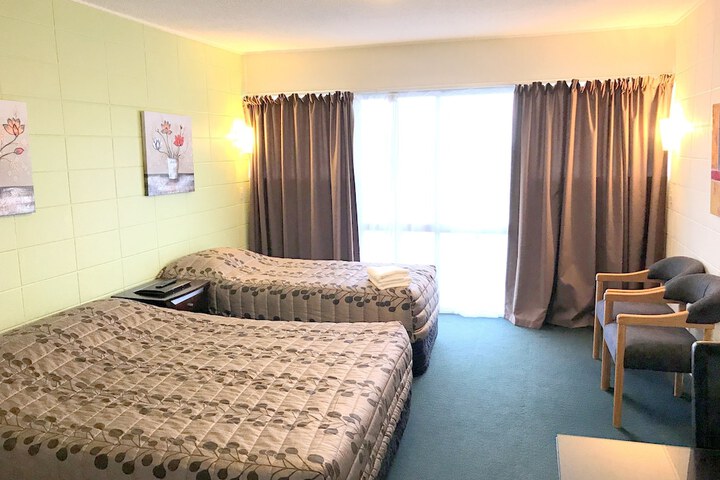 Room 25 of 69