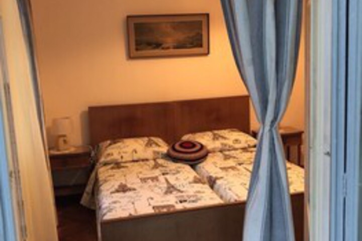 Room 65 of 74