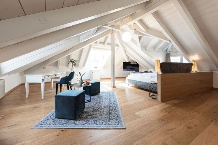 Room 8 of 31