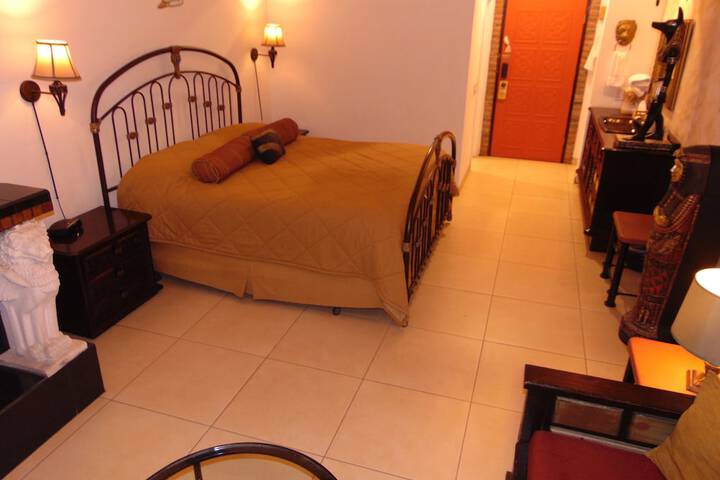 Room 163 of 413