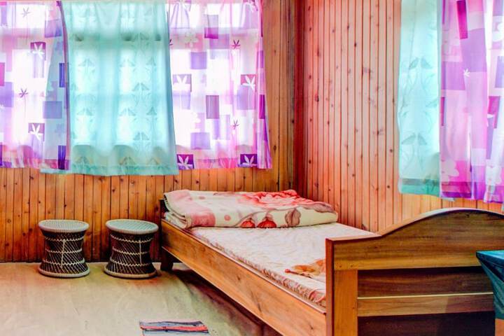 Room 8 of 22