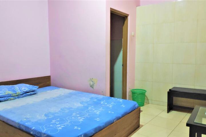 Room 6 of 46