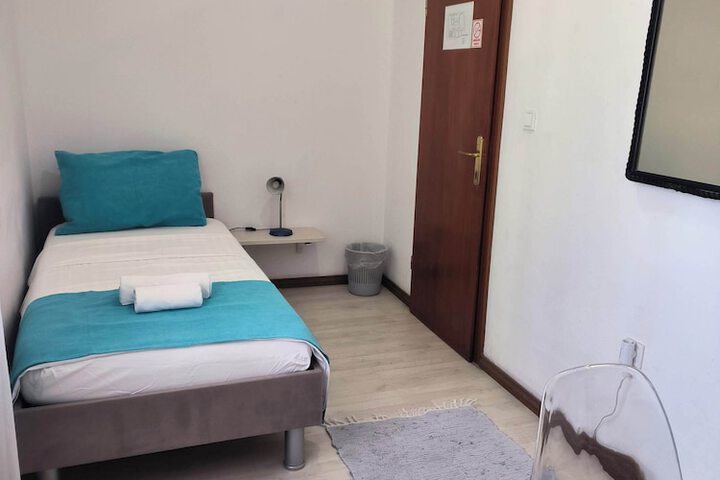 Room 25 of 44