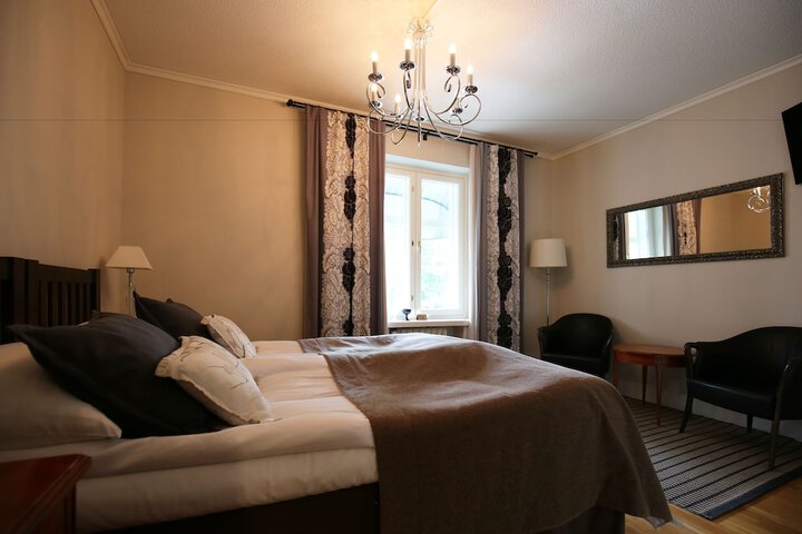 Room 6 of 54