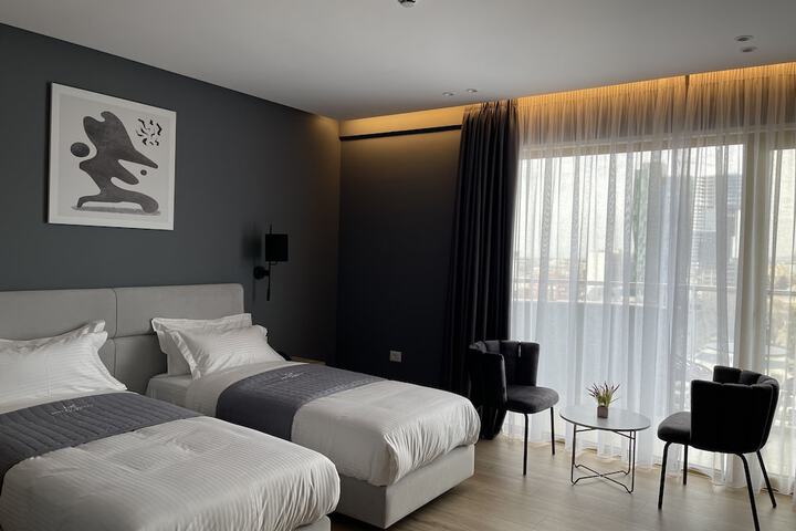 Room 18 of 101