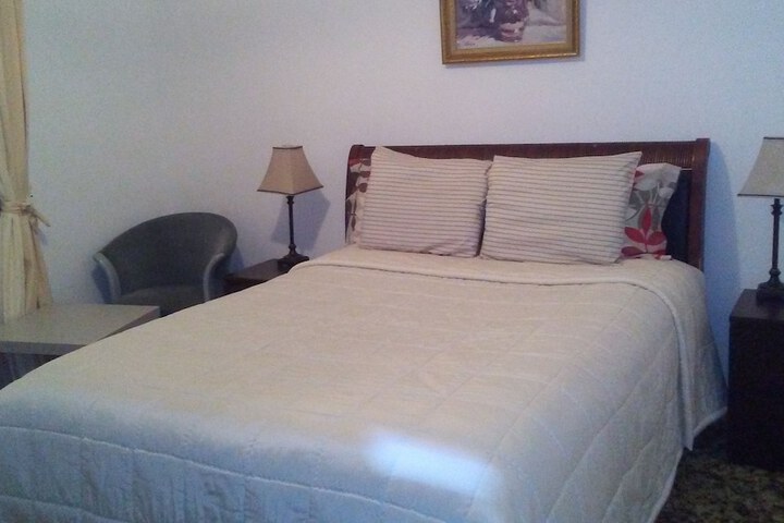 Room 10 of 46