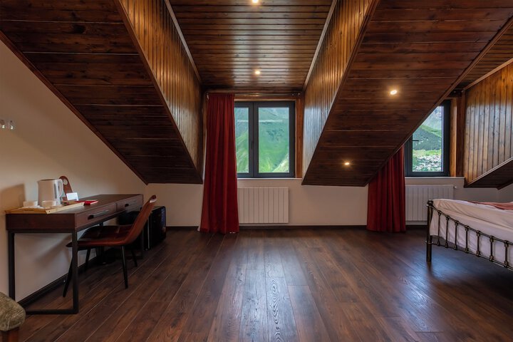 Room 13 of 62