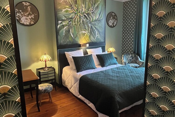 Room 2 of 57