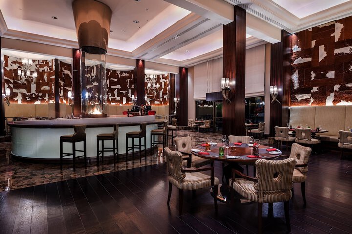 Dining 82 of 152