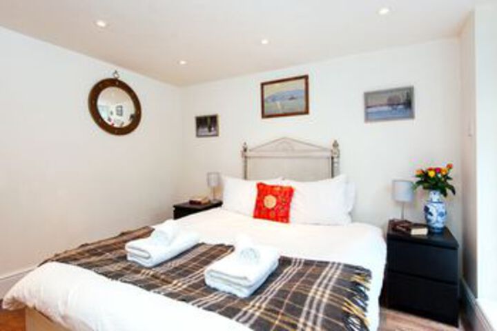 Room 8 of 21