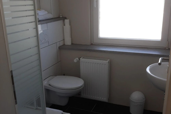 Room 7 of 17