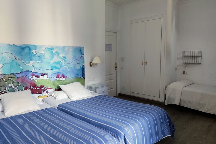 Room 11 of 48