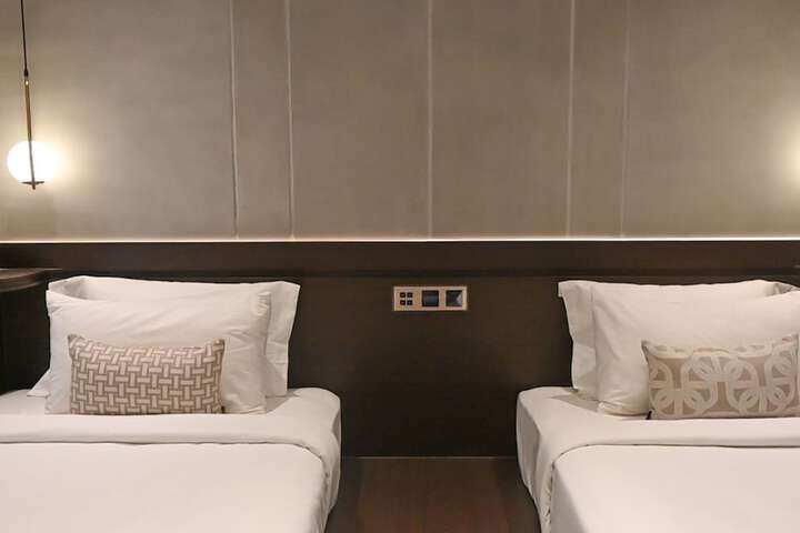 Room 7 of 44